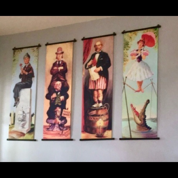 Other - 4 HAUNTED MANSION STRETCHING PORTRAIT POSTERS